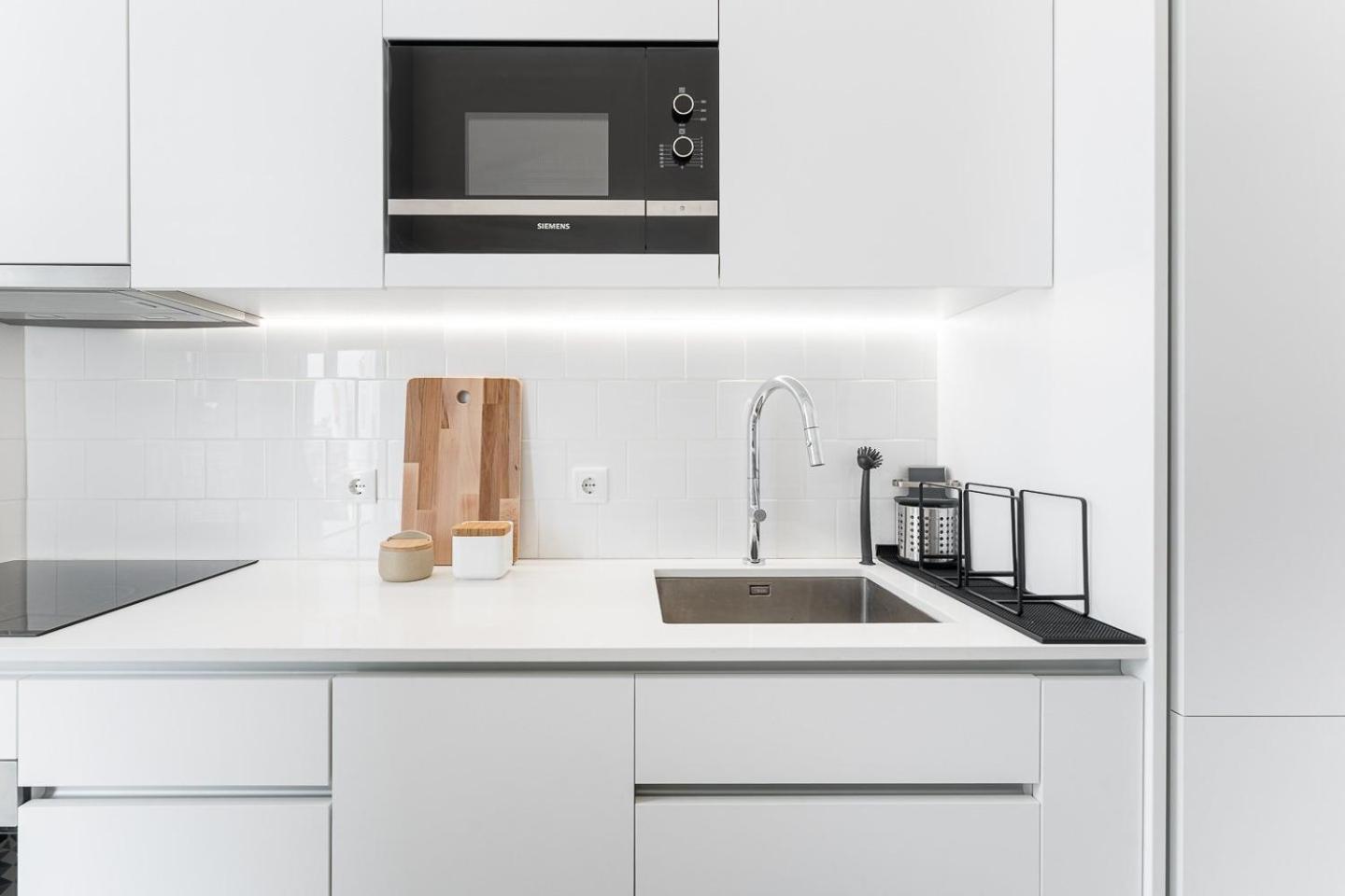 Guestready - Colorful Apt Near Agosto Station OOporto Esterno foto