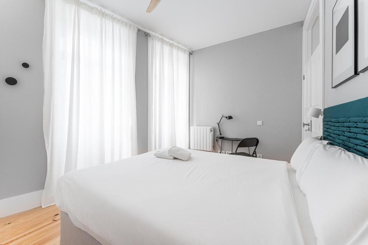 Guestready - Colorful Apt Near Agosto Station OOporto Esterno foto