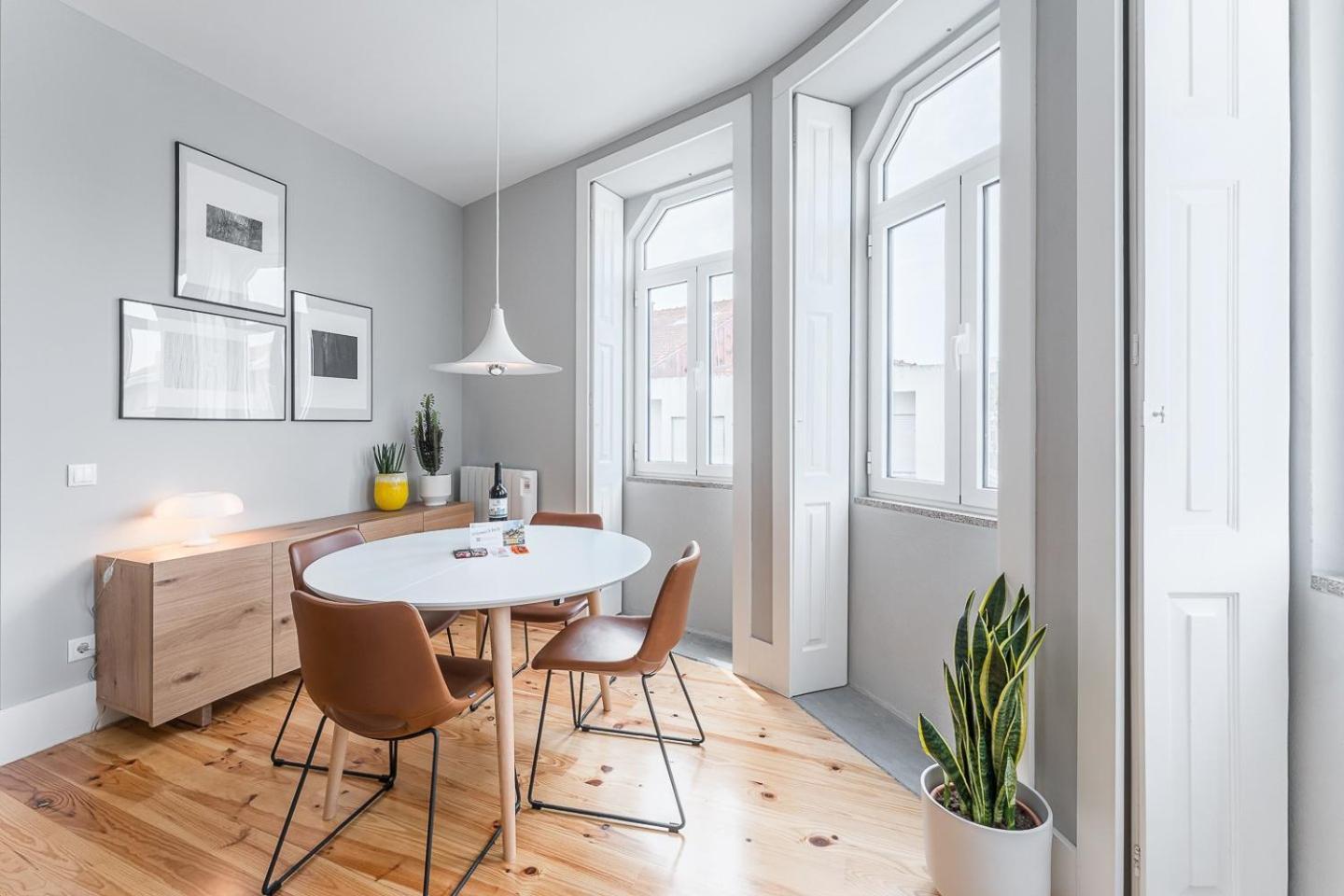Guestready - Colorful Apt Near Agosto Station OOporto Esterno foto